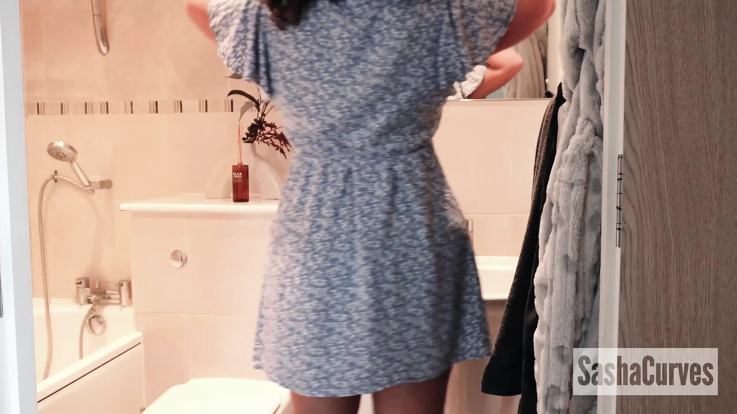 Sasha Curves - bbw,shower