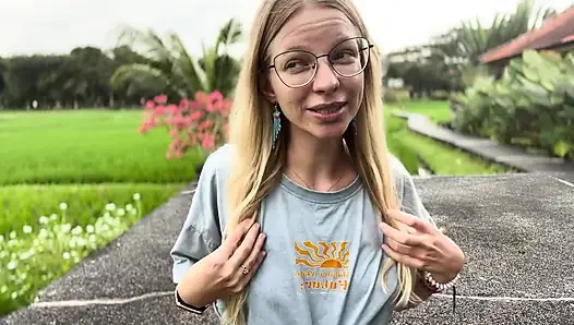 How an AI girlfriend can help you (or break you)