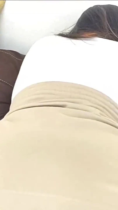 标志性的时刻，“我在没有人在家的时候和他撒谎和他做爱，他射在我的奶子上”