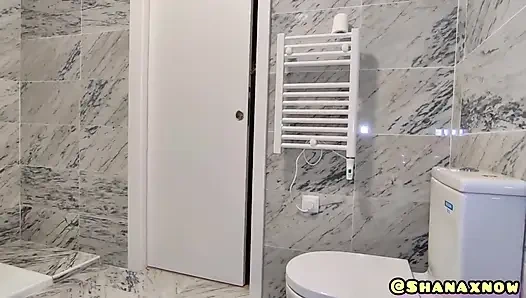 Com Pee Lation at Home 6 Pee Stop