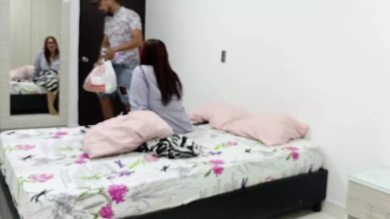 HOW RICH THIS MAN PLEASES ME WITH A SEXUAL SERVICE IN MY ROOM