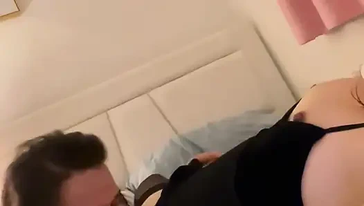 Asiatisches playboy-häschen lulu wild wird von bbc gefickt