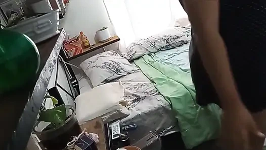 Reife MILf putzt ihr zimmer 1