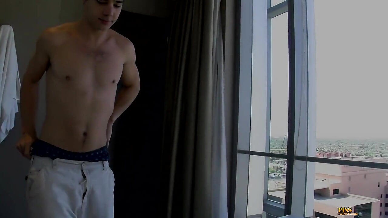 自我吸吮者变得粘湿！