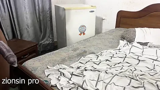 Aku ngentot pantat bahenol adik tiri muslimku waktu ibu tirinya nggak di rumah