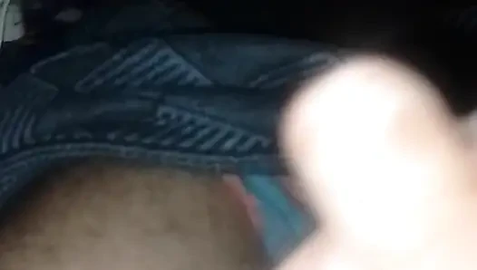 Ateşli bir yarak sıkı bir delik istiyor.