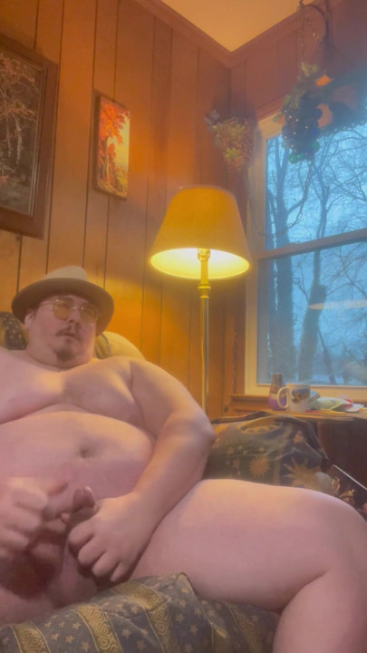 Chub Bear Fatty Daddy Bubba Burly Chub Flexing in the Kitchen & Fapping on the Couch. | Clip 1
