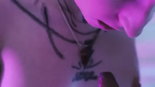 Marianna mars nyepong kontol pov selama pemotretan