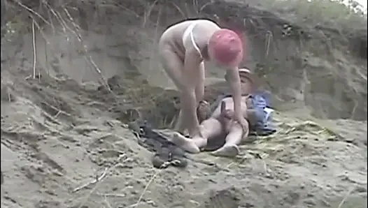Mature couple hairy pussy fucking in dogging position