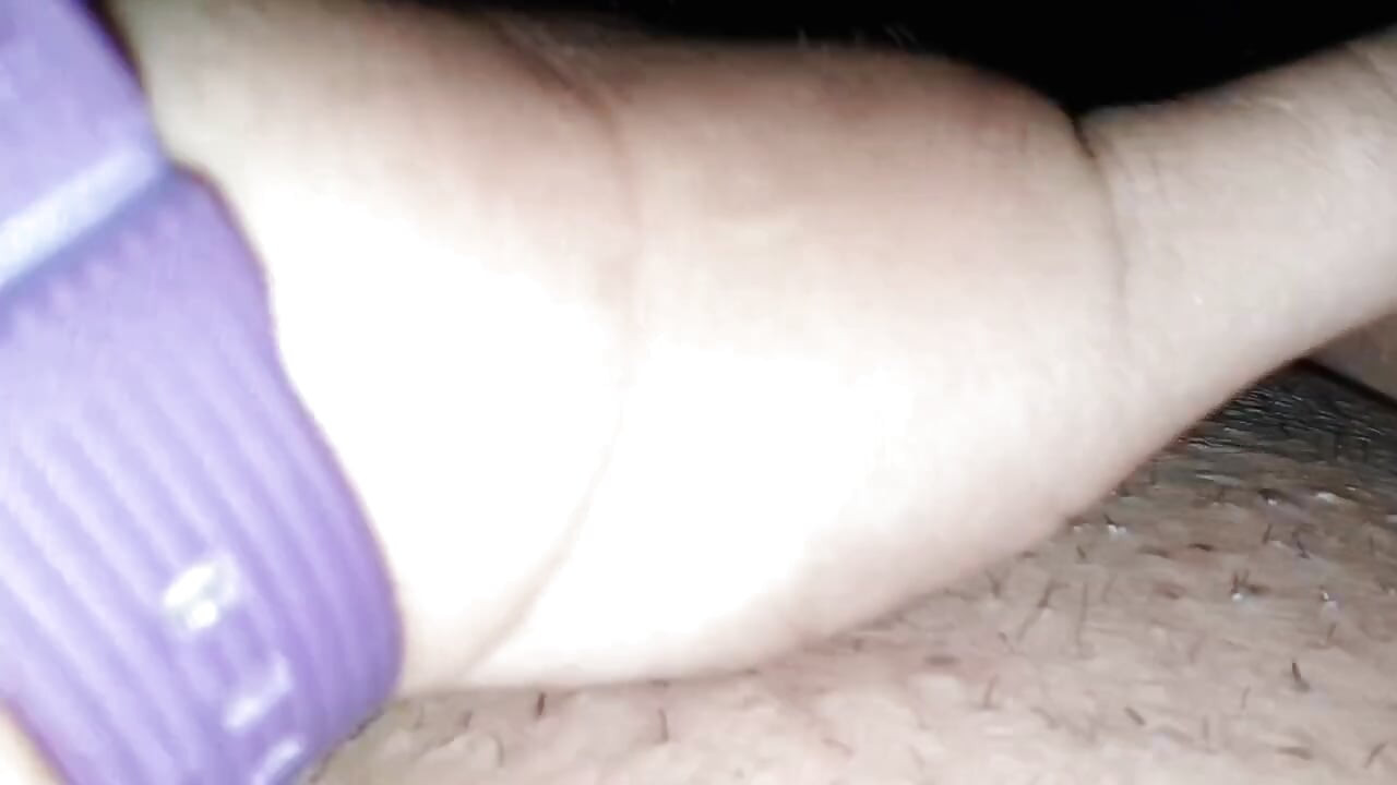 I jerk off my fat pussy and play in front of my brother-in-law's pervert while my husband's cuckold works