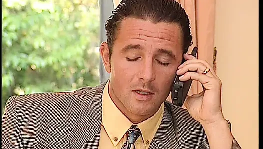 Suster semok rambut pirang lagi asik nyepong kontol di kamar mandi... Godaan itu nggak bisa ditolak!