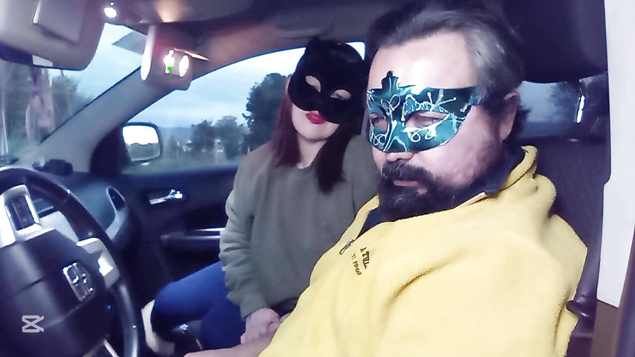 Χαστούκια στο πρόσωπο στο αυτοκίνητο