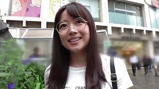 Connect beads! A woman who had too much sex and called the staff directly! A super cute girl who loves Chinshabu! A large amount