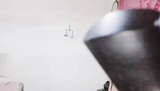 Real house maid was seducing me without a bra and put it in the mouth