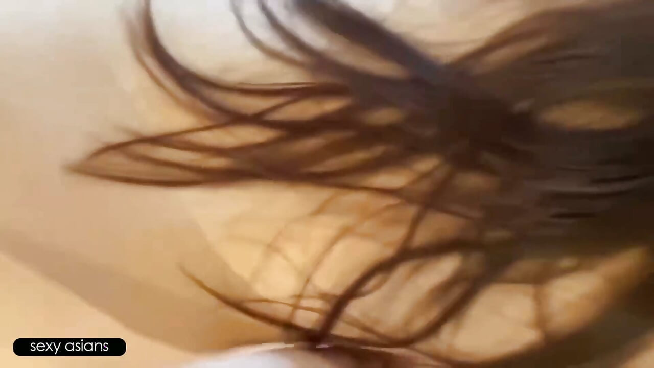 Cafe Beauty Pursuing Her Idol Dream Has Raw Sex and a Creampie in Her Final Private Video.