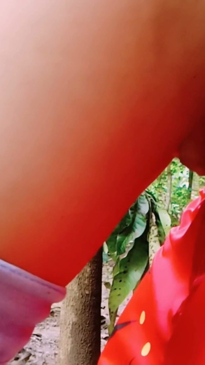 Petite teens de Virginize of his stepdad in public | Clip 1