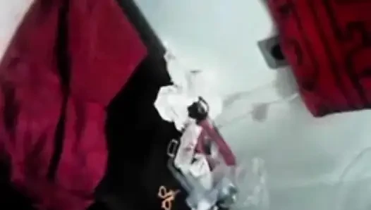 Dışarıda ilk gün ve bulutlu bir sakso