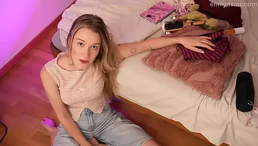 Yeni üniversiteli oda arkadaşın azgın af - asmr
