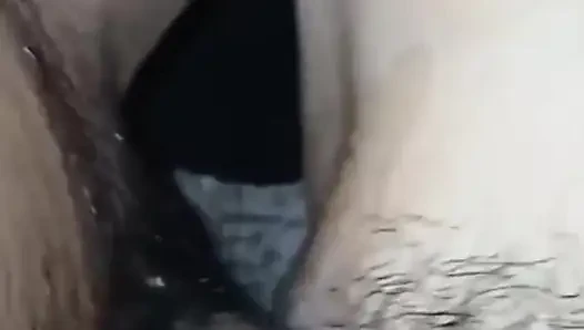 Aşka gerek yok ama yine de vücudunun sıcaklığını hissediyorum