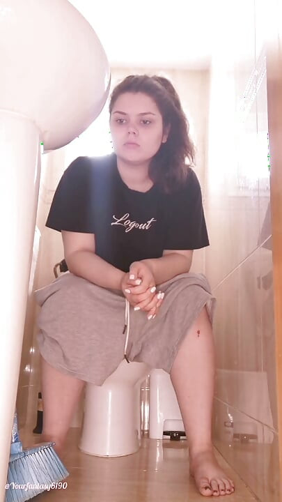 Compilation de journaux dans les toilettes de la 3e semaine