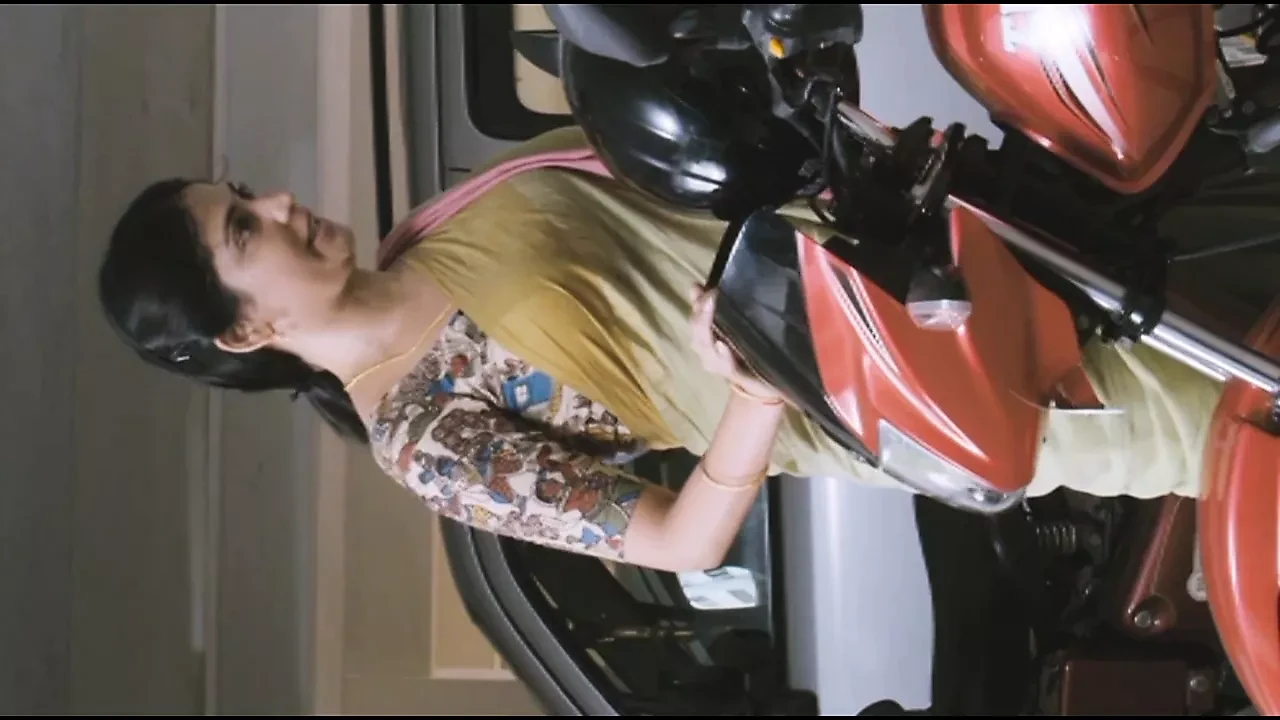 Tvar Saree mě udělá .mp4