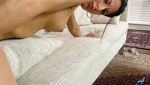 Tante seksi lagi asik fingering memek