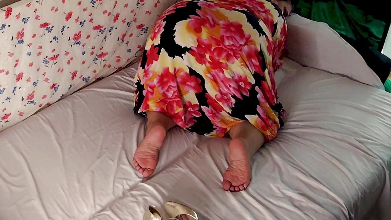 Soccer Mom Blows Coach down. Freaky Cougar Loves my balls