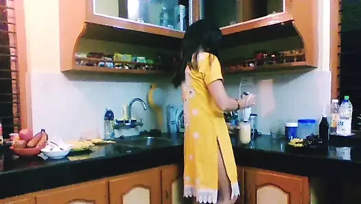 Istri yang lagi sange ini pengen dipuasin sama besar