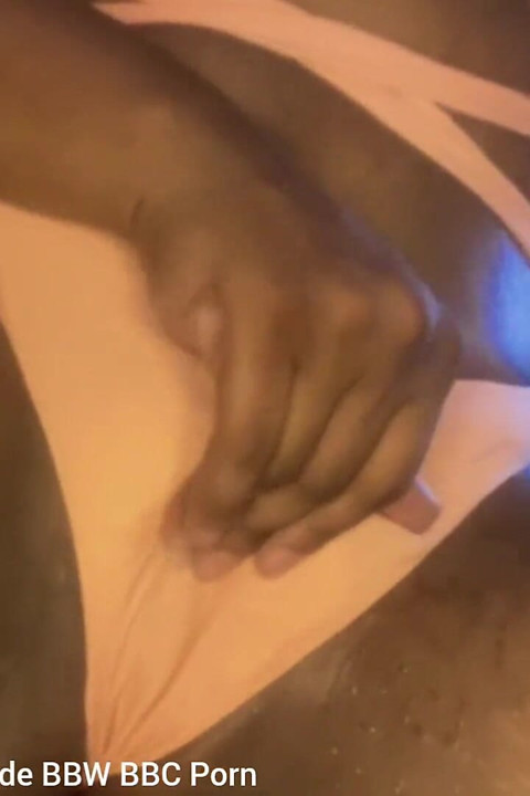Reiben an meiner muschi, geworfen meine schlüpfer, squirting-orgasmen