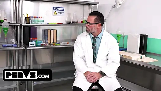 Leana lovings rela melakukan apa aja di balik kamera rahasianya di klub pervz