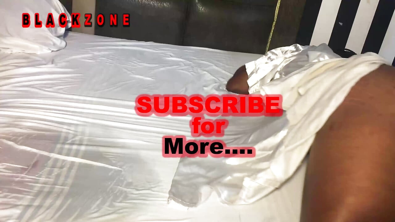 I use rose vibrator to make her redhead pussy squirt so hard and she moan so loud