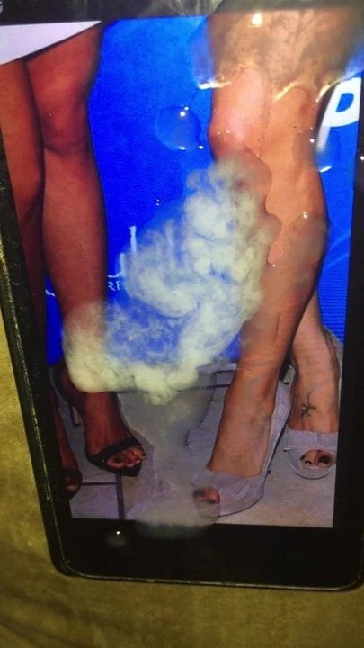 Cum On Daniella Monet And elisabetta canalis Sexy feet