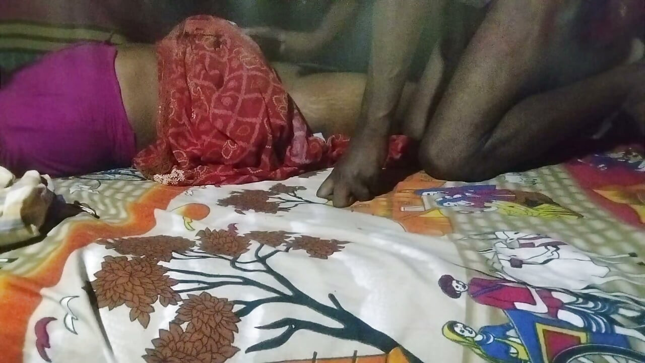 Chacha ne daru pikar so gaya to mai chachi ko khub pela