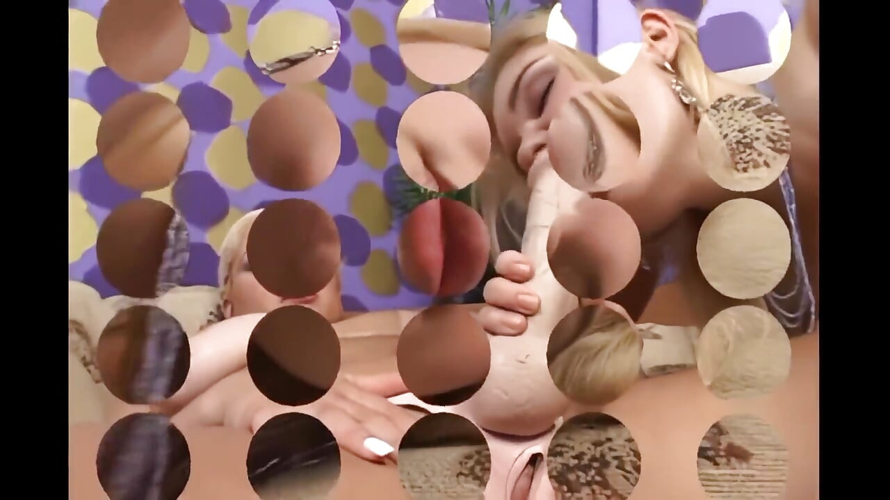 Seductive Lesbian Kisses Lead to Fingering