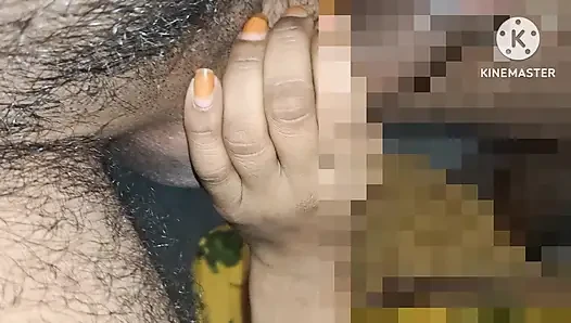 The husband took out water in the mouth of the village sister-in-law.