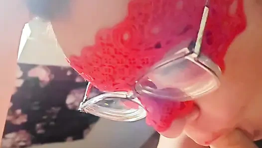 Alman iri güzel orta yaşlı seksi kadın xmaskedmomwifex küçük yarağı emiyor