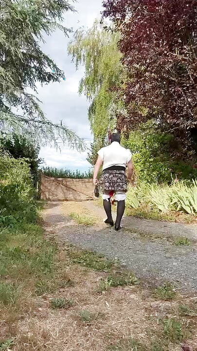 In a quick outfit with a little skirt for an evening