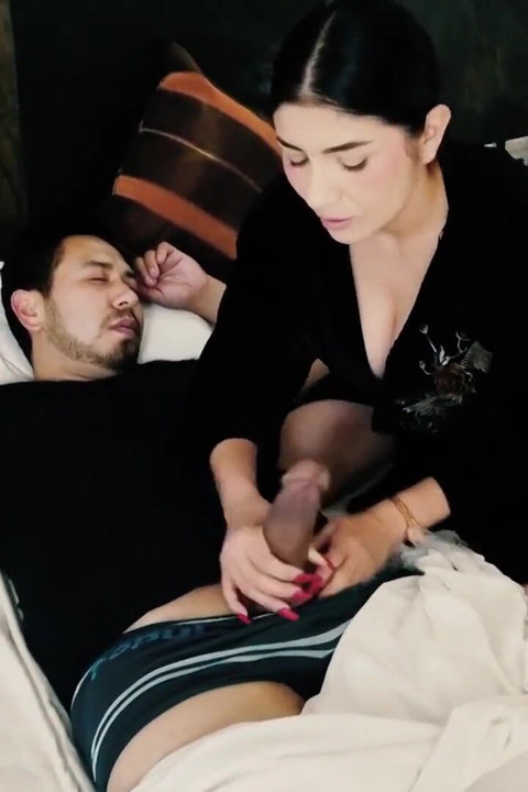 Jiran menghisap saya untuk berkongkek