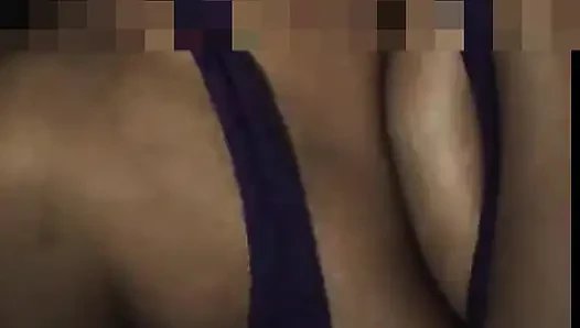 Panggilan video dengan orang asing