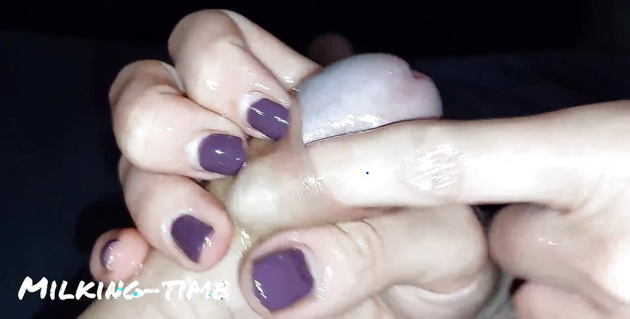 The Joys of the Uncircumcised Penis (milking-time)