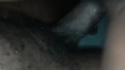 Südafrikanisches mädchen reitet klempner-mann