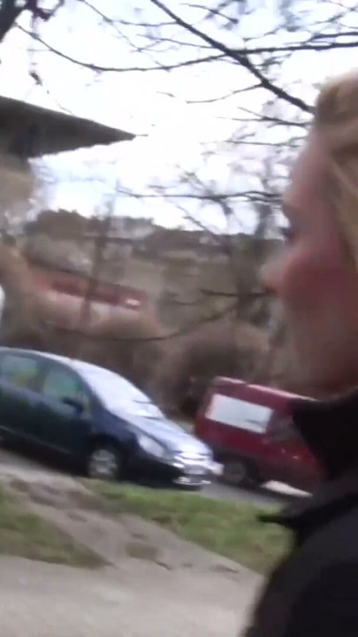 Mit dem Bumsbus und geile Braeute abgeschleppt | Clip 1