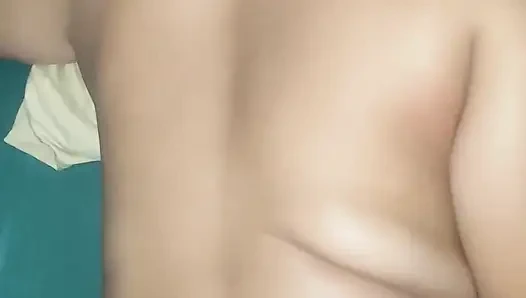 POV DES FICKENS EINER BETRÜGENDEN EHEFRAU IN DOGGYSTELLUNG