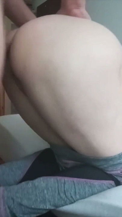 Amateur Big Ass MILF gets anal in the morning | Clip 1