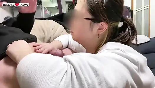 Фокус на частной съёмке сервиса. пышная задняя часть и интенсивное внимание, посвящённое одной цели