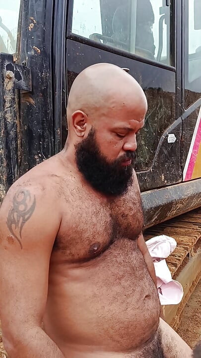 Bearded Uncle Being Fucked by Zé Agroboy in Passio in the Countryside