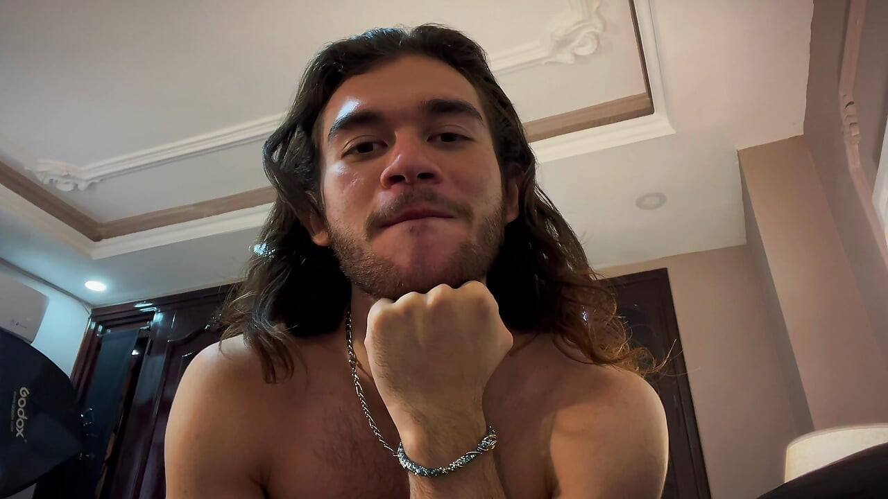 The Neighbor Did Not Resist... and Came to Check What the Rumor Said