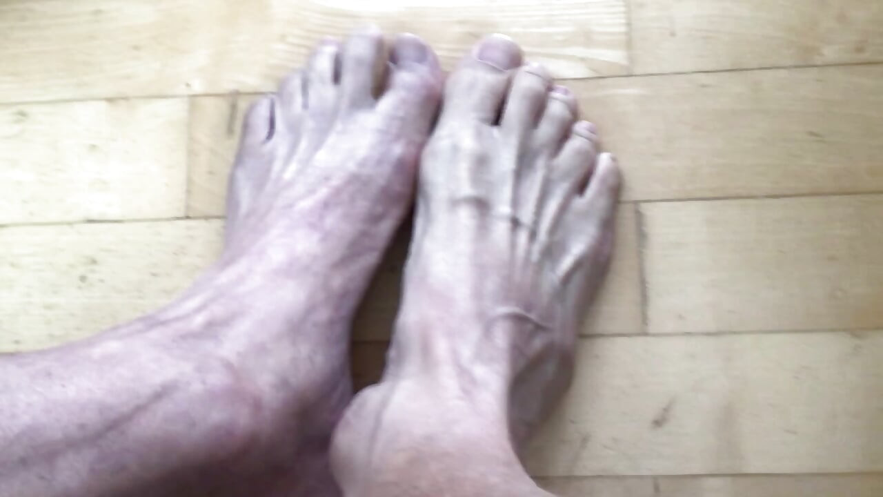 Foot and toe play