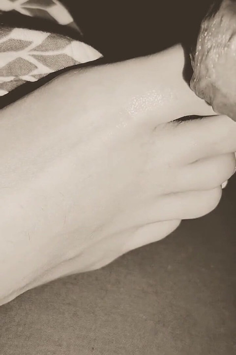 Secretly Touching My Stepsister's Legs with My Dick While She's Playing on the Phone