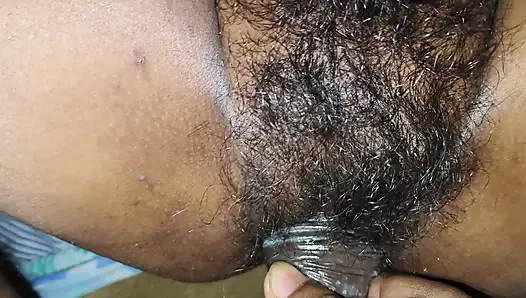 Üvey erkek kardeş seks videoları çekerken üvey kız kardeşiyle kötü seks yapıyor